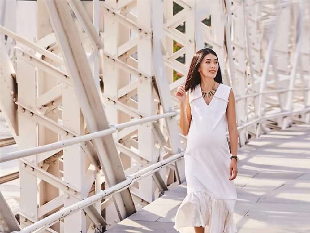 Why Every Mom-to-Be Needs a Versatile Collection of Maternity Dresses