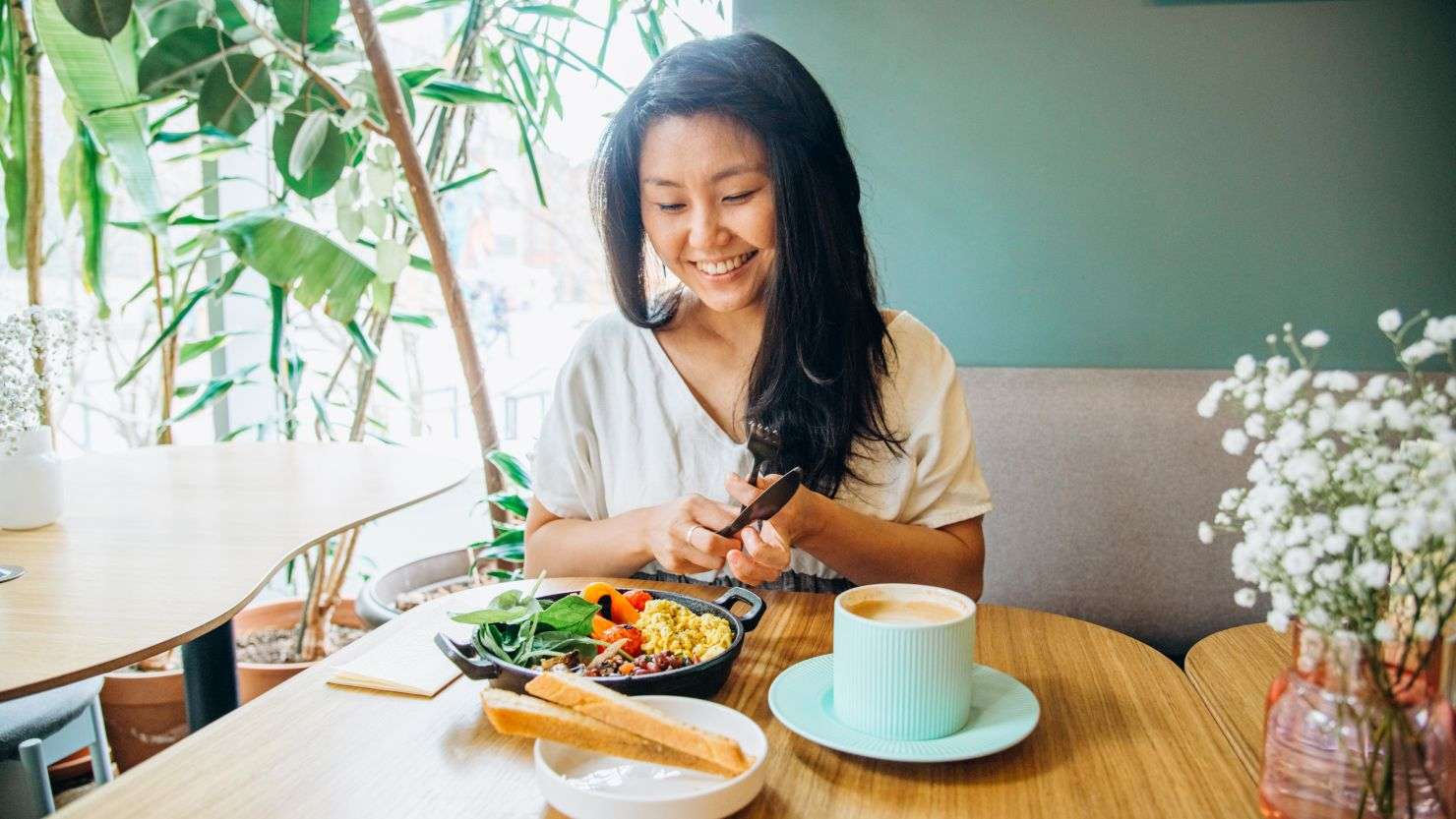 How to Practice Mindful Eating on Busy Days Without Stress