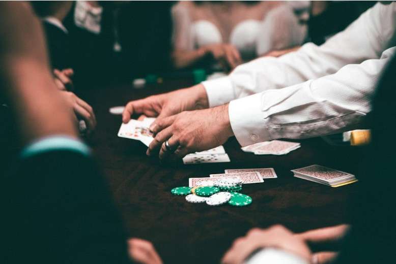 Exploring the Most Popular Blackjack Side Bets Explained