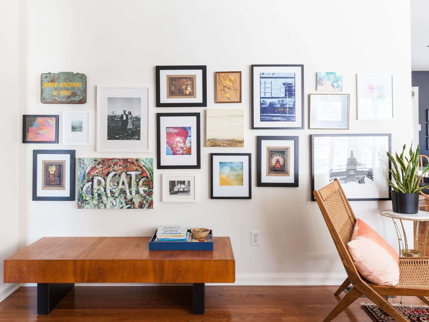 How Online Photo Printing and Framing Services Simplify Wall Decor