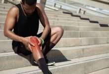 How to Choose the Best Knee Replacement Surgeon (Expert Guide)