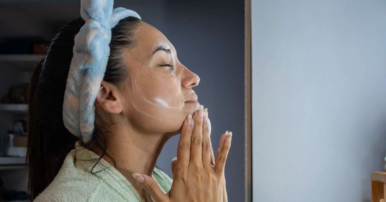The Best Nighttime Routine for Sensitive Skin That Actually Repairs