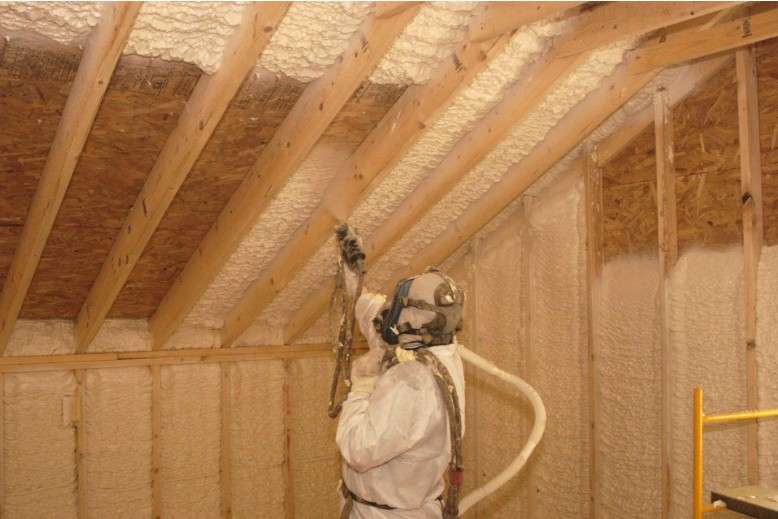 Why Some Rooms Stay Uncomfortable Even After Adding Insulation
